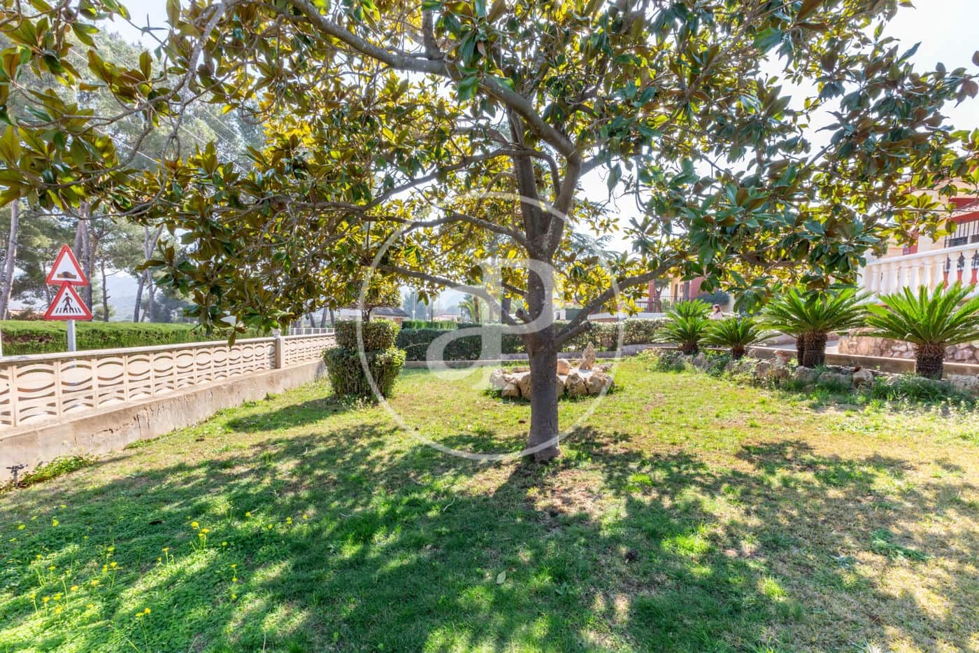 7 bedroom Villa for sale in Chiva with pool - € 350,000 (Ref: 9630363)