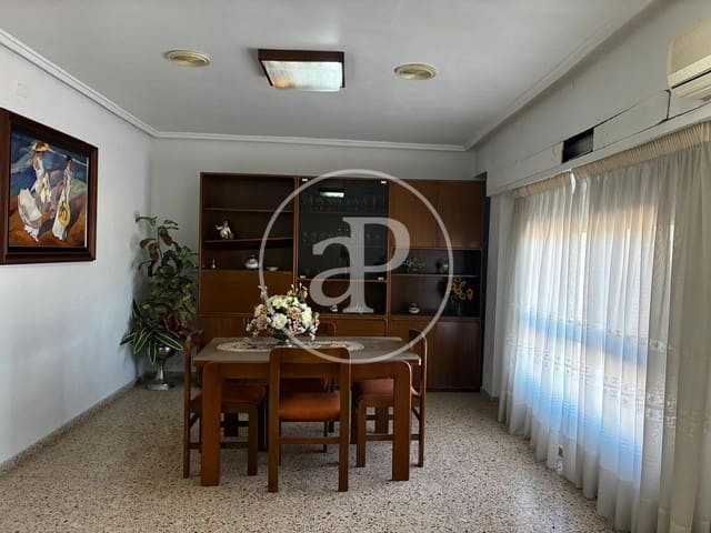 Chalet de 10 habitaciones en Alcoy / Alcoi en venta con piscina - 355.000 € (Ref: 9634595)