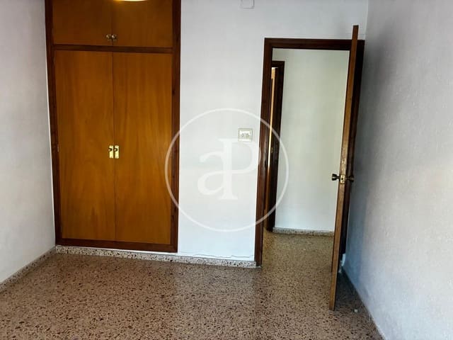 Chalet de 10 habitaciones en Alcoy / Alcoi en venta con piscina - 355.000 € (Ref: 9634595)