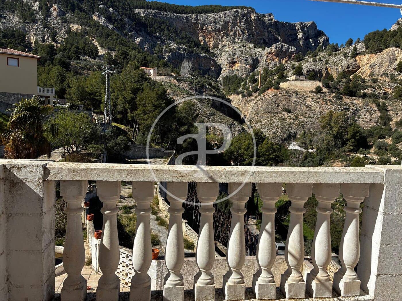 Chalet de 10 habitaciones en Alcoy / Alcoi en venta con piscina - 355.000 € (Ref: 9634595)