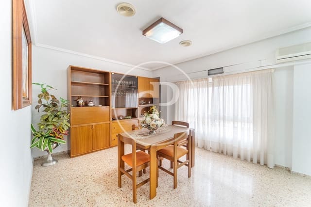 Chalet de 10 habitaciones en Alcoy / Alcoi en venta con piscina - 355.000 € (Ref: 9634595)