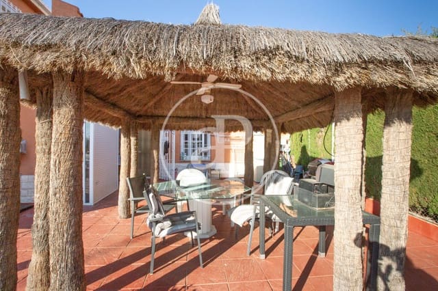 4 soveværelse Villa til salg i San Antonio de Benagéber med swimmingpool - € 630.000 (Ref: 9634597)