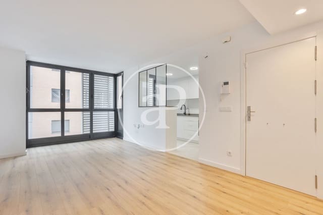 3 bedroom Apartment for rent in En Corts, Valencia city - € 1,600 (Ref: 9637690)