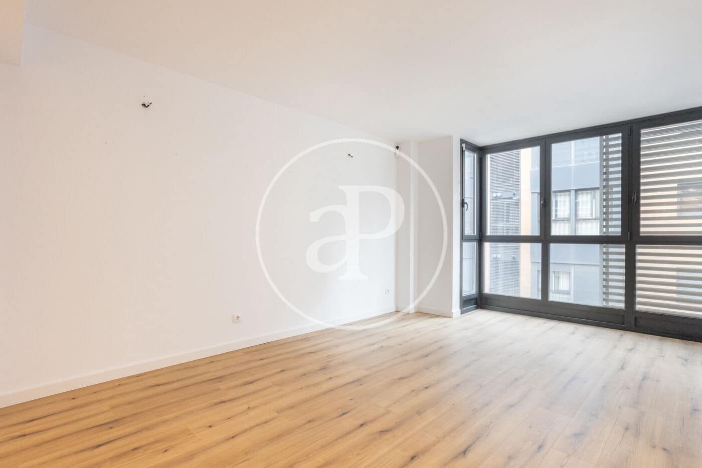 3 bedroom Apartment for rent in Valencia city - € 1,600 (Ref: 9637690)