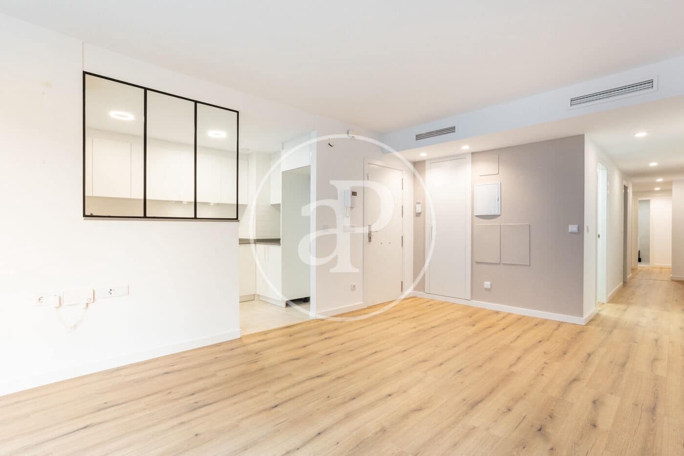 3 bedroom Apartment for rent in Valencia city - € 1,600 (Ref: 9637690)