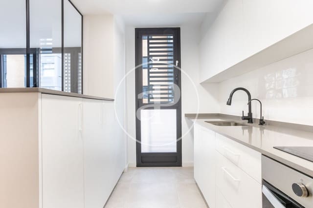 3 bedroom Apartment for rent in En Corts, Valencia city - € 1,600 (Ref: 9637690)