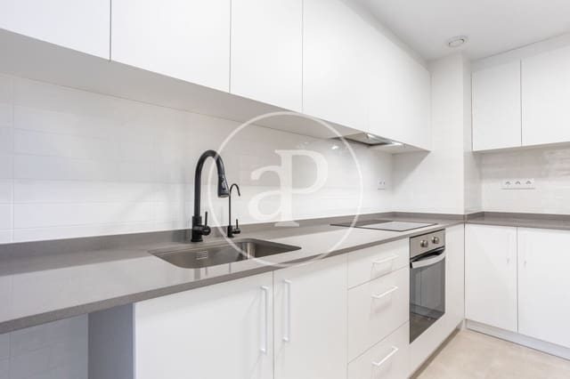 3 bedroom Apartment for rent in En Corts, Valencia city - € 1,600 (Ref: 9637690)