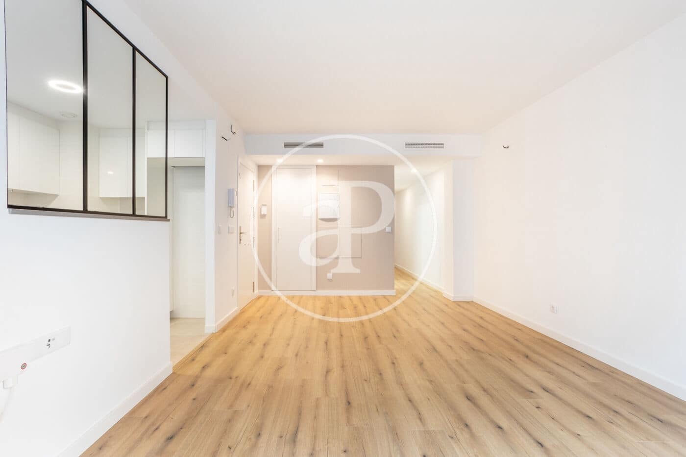 3 bedroom Apartment for rent in Valencia city - € 1,600 (Ref: 9637690)