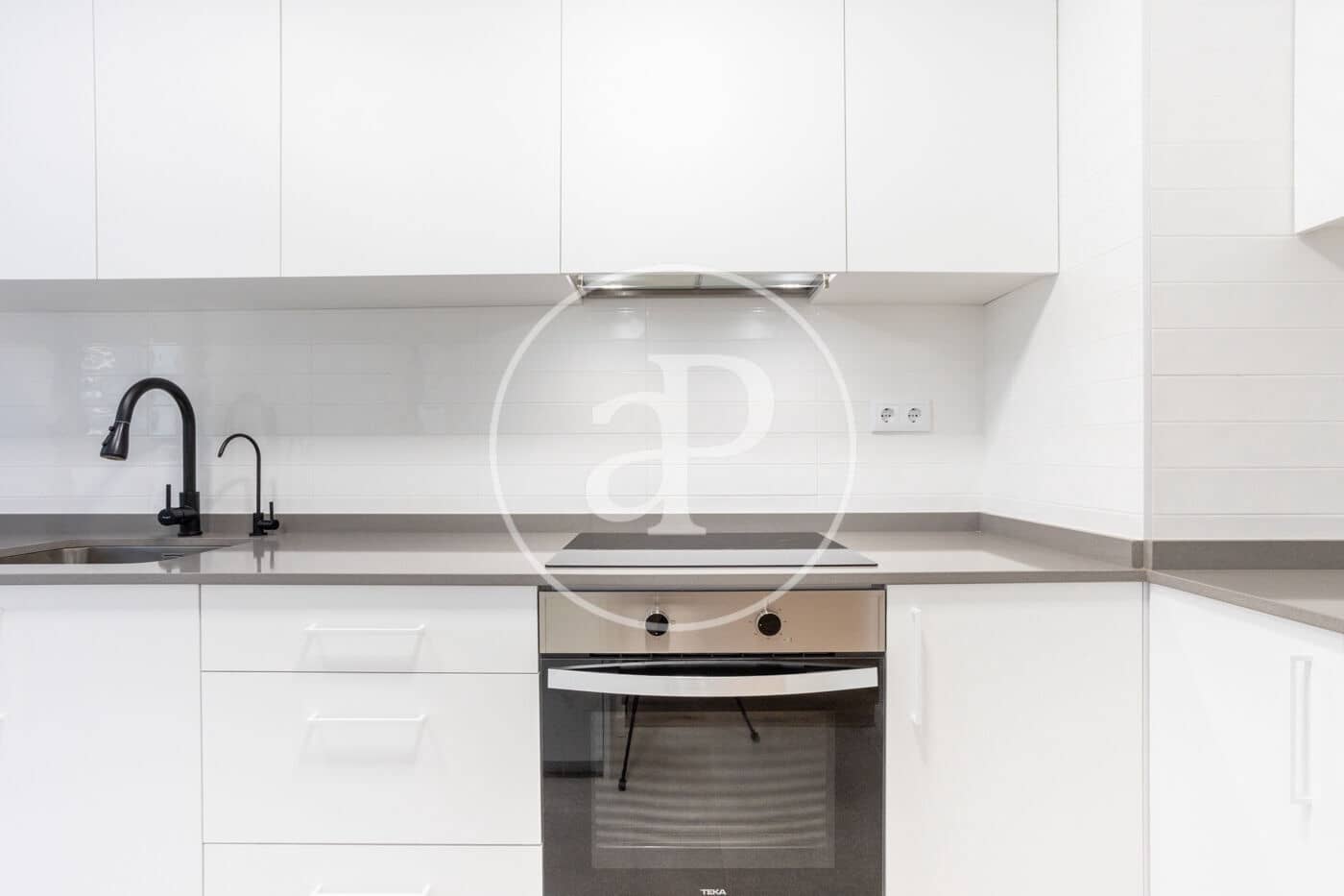 3 bedroom Apartment for rent in Valencia city - € 1,600 (Ref: 9637690)