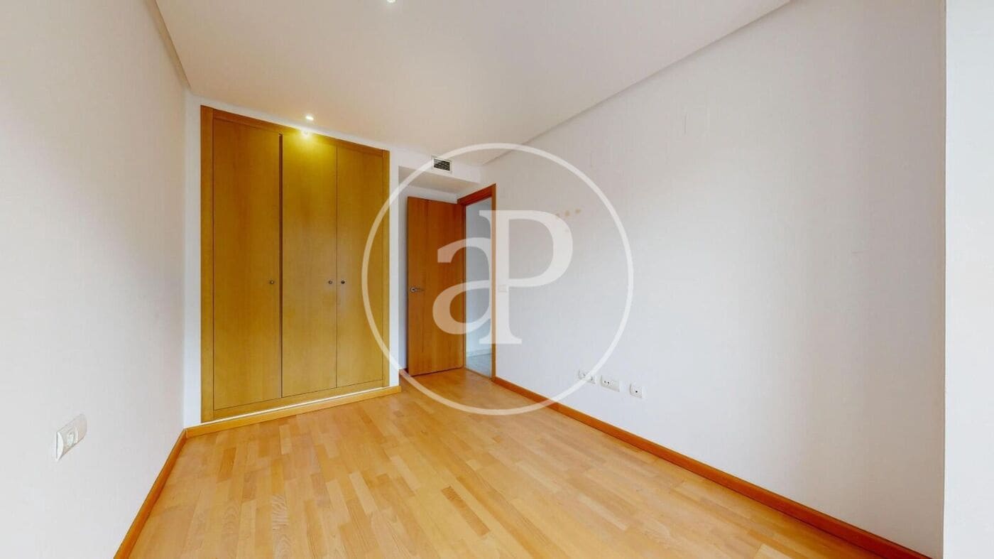 4 makuuhuone Huoneisto myytävänä paikassa Valencia kaupunki - 730 000 € (Ref: 9637691)