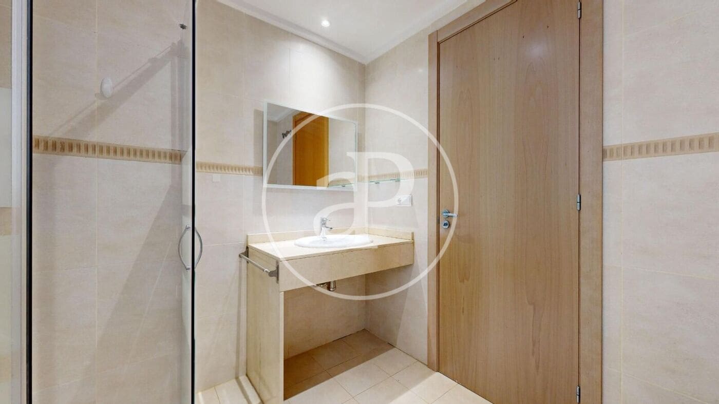 4 makuuhuone Huoneisto myytävänä paikassa Valencia kaupunki - 730 000 € (Ref: 9637691)