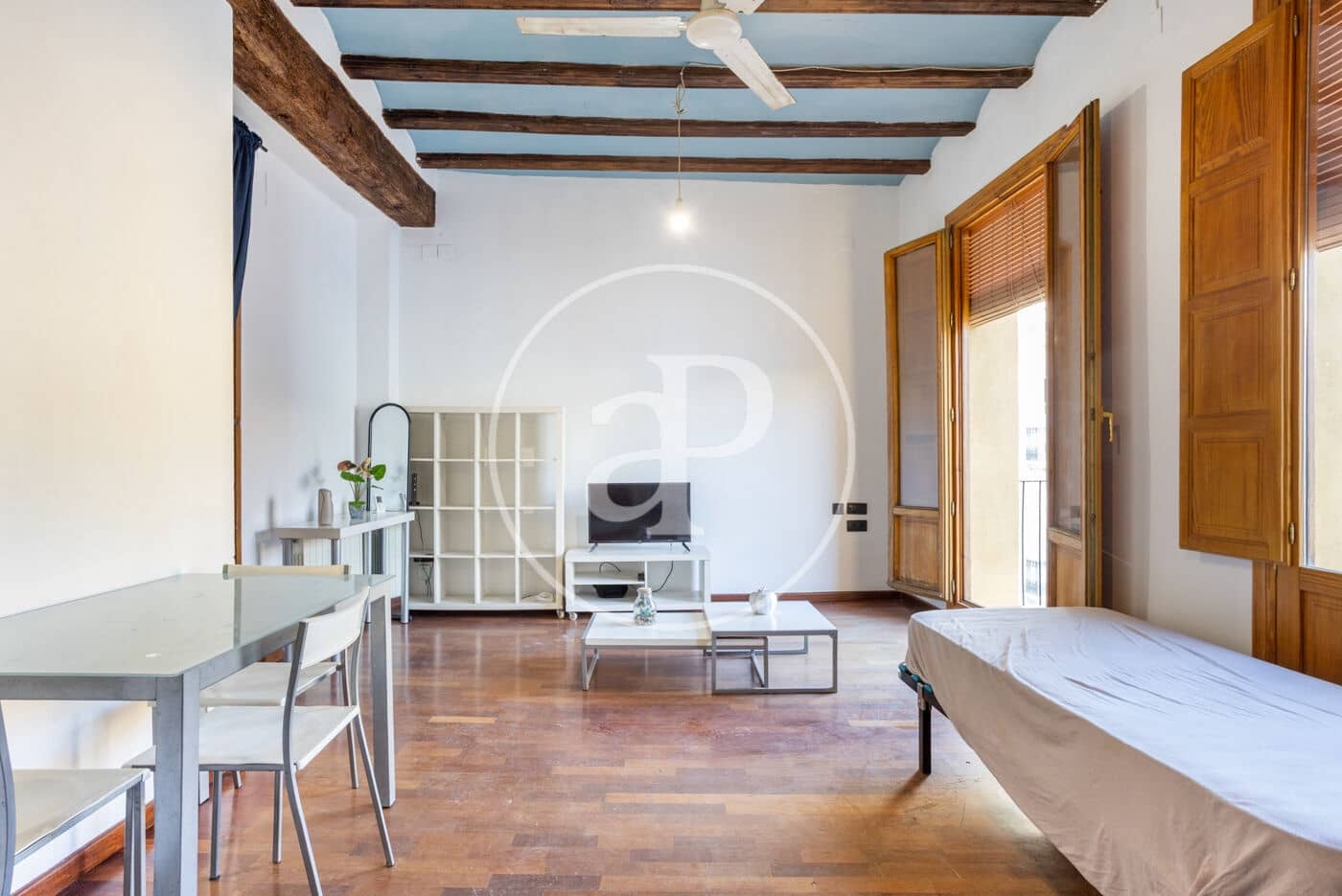 Apartamento de 2 habitaciones en València ciudad en alquiler - 1.500 € (Ref: 9637692)