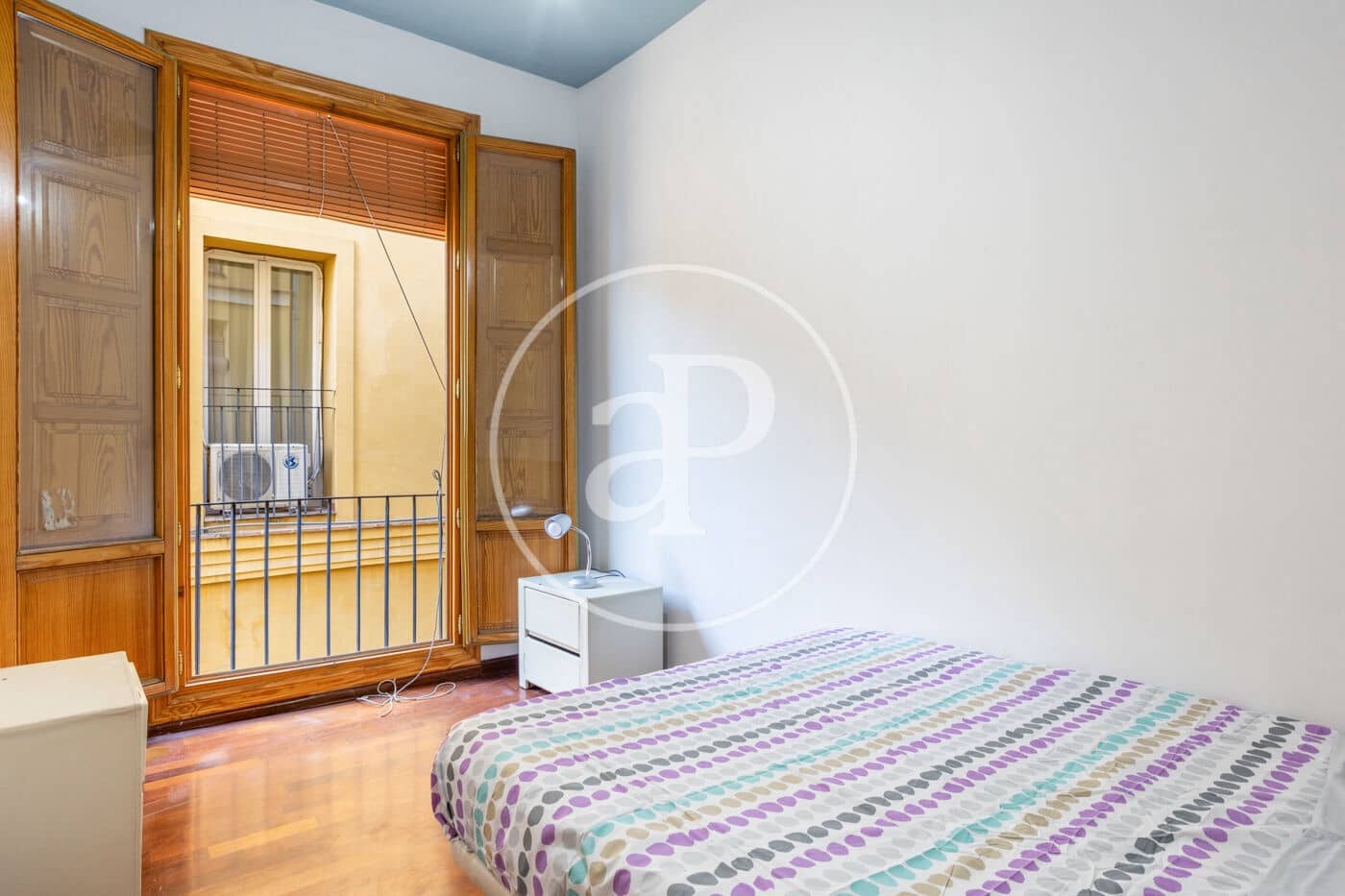 Apartamento de 2 habitaciones en València ciudad en alquiler - 1.500 € (Ref: 9637692)
