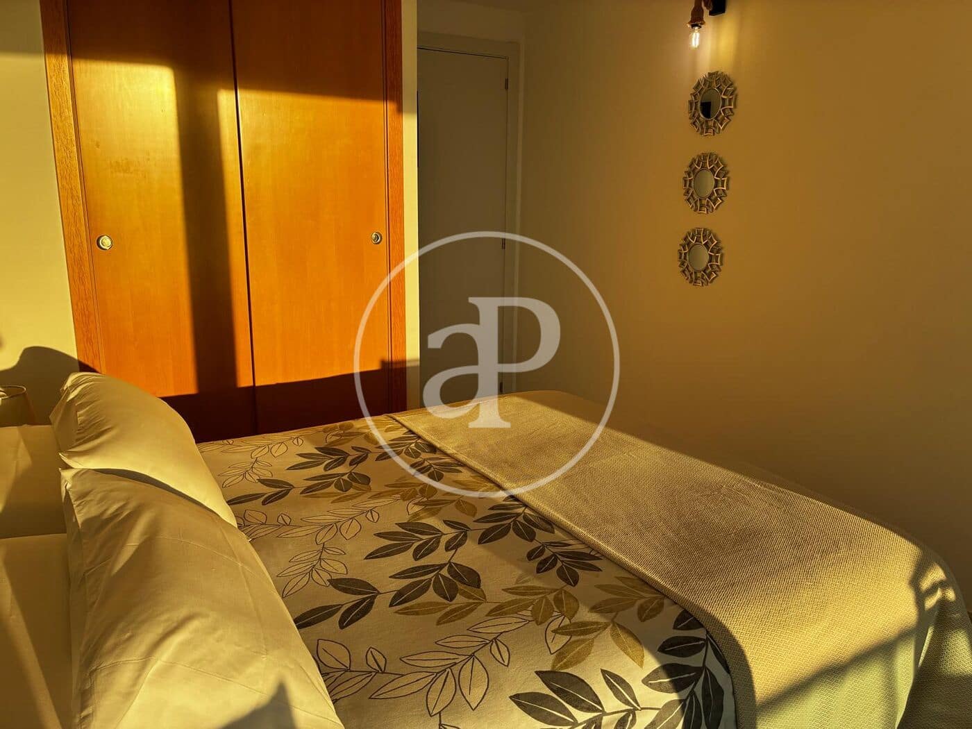 2 bedroom Apartment for sale in Benidorm with pool - € 424,500 (Ref: 9637693)