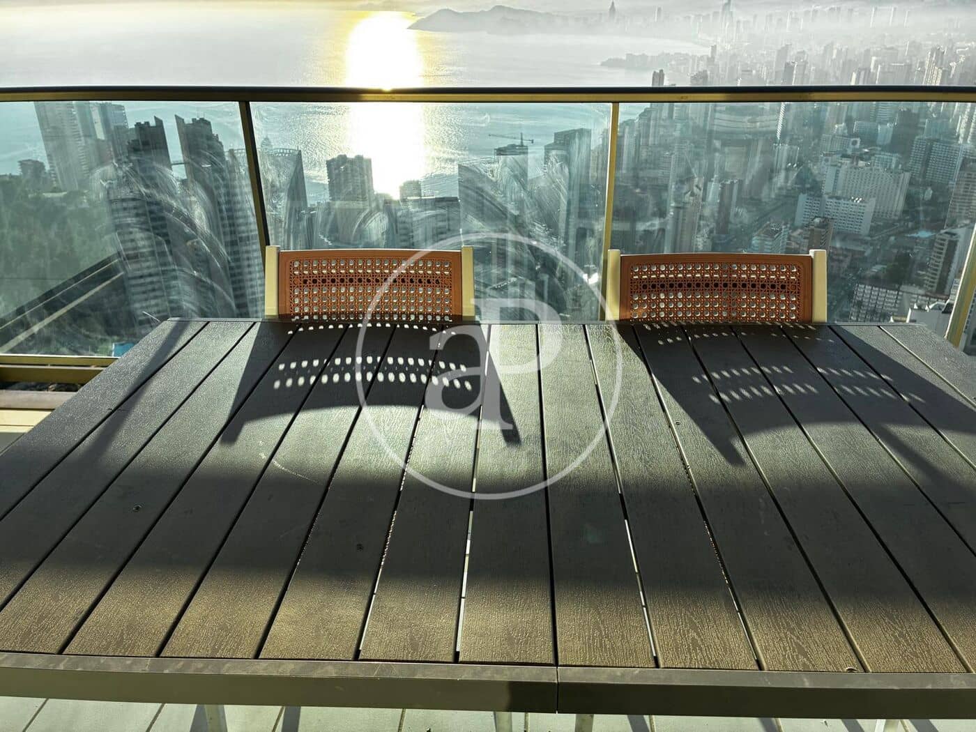 2 bedroom Apartment for sale in Benidorm with pool - € 424,500 (Ref: 9637693)