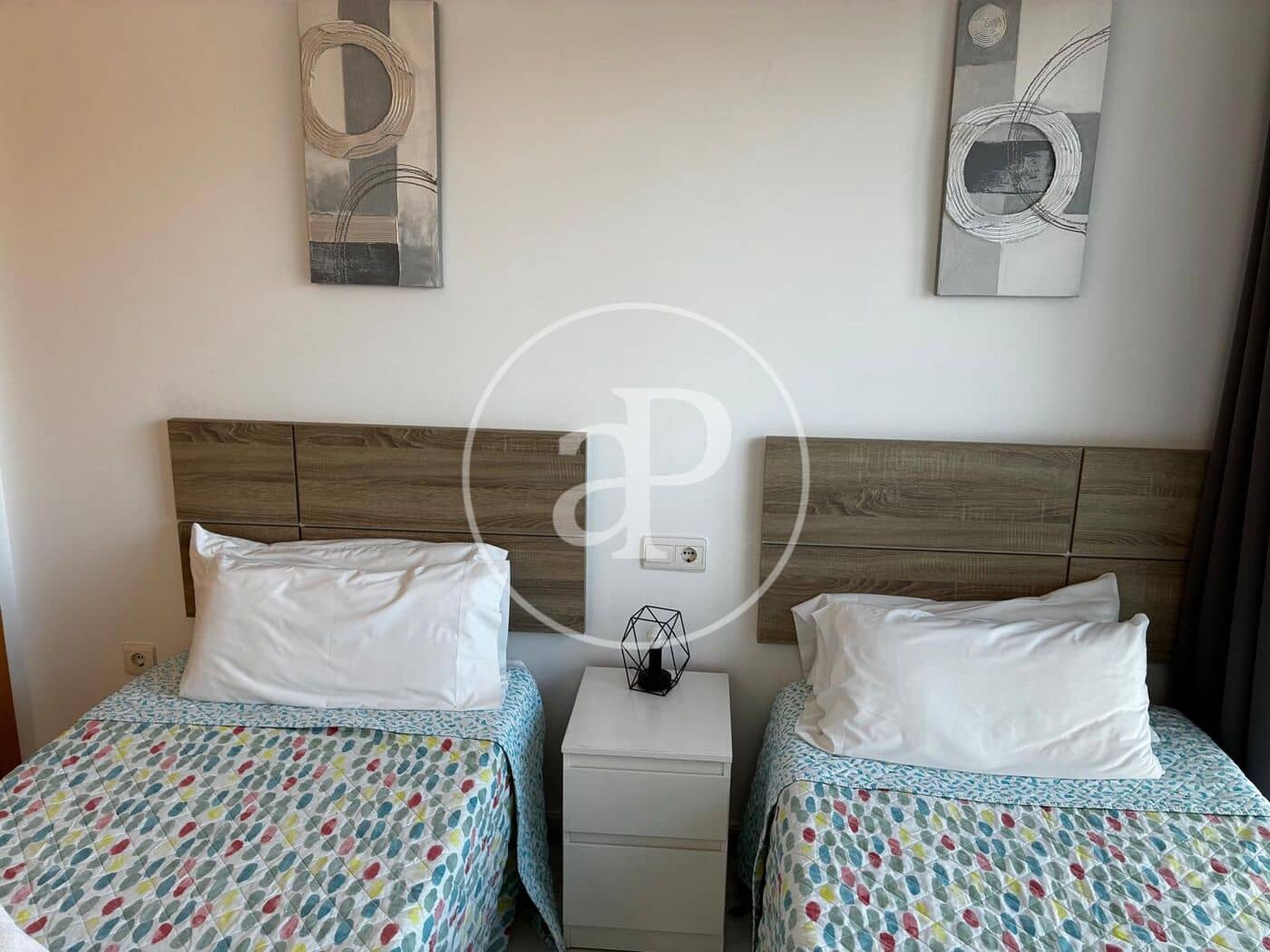 2 bedroom Apartment for sale in Benidorm with pool - € 424,500 (Ref: 9637693)