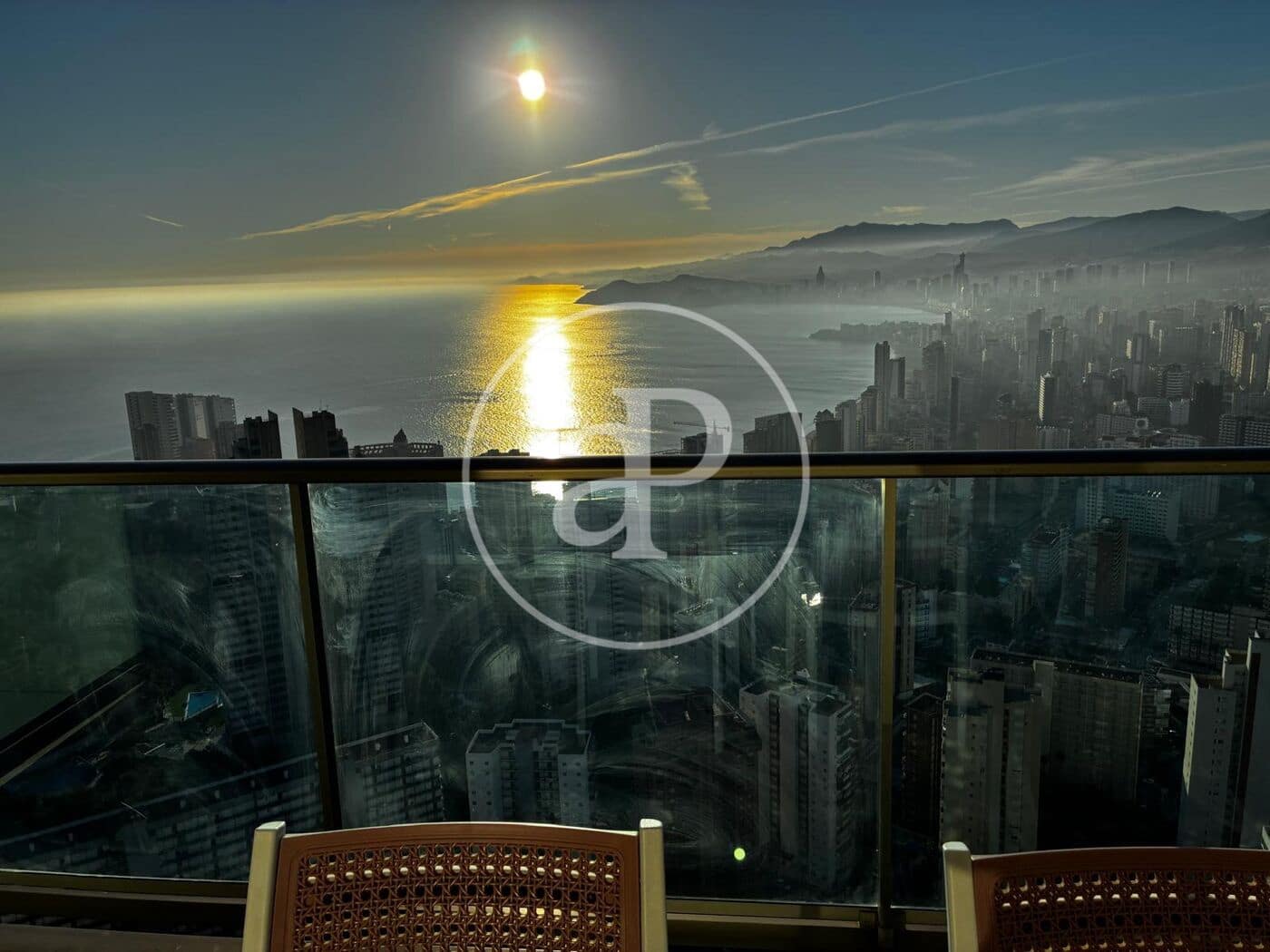 2 bedroom Apartment for sale in Benidorm with pool - € 424,500 (Ref: 9637693)