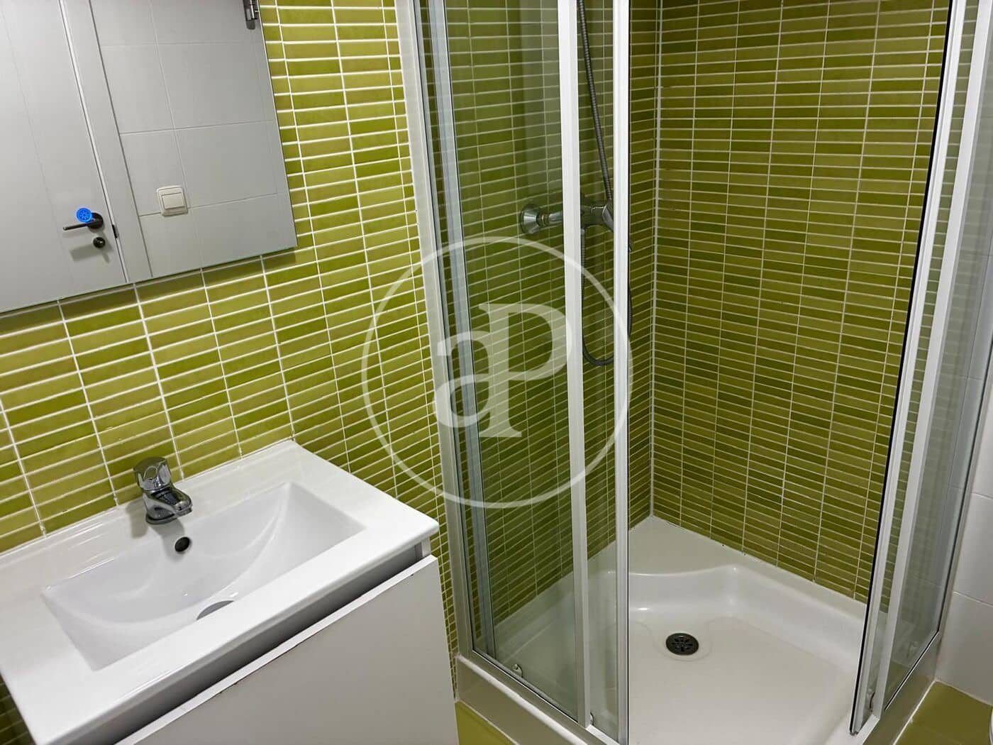 2 bedroom Apartment for sale in Benidorm with pool - € 424,500 (Ref: 9637693)