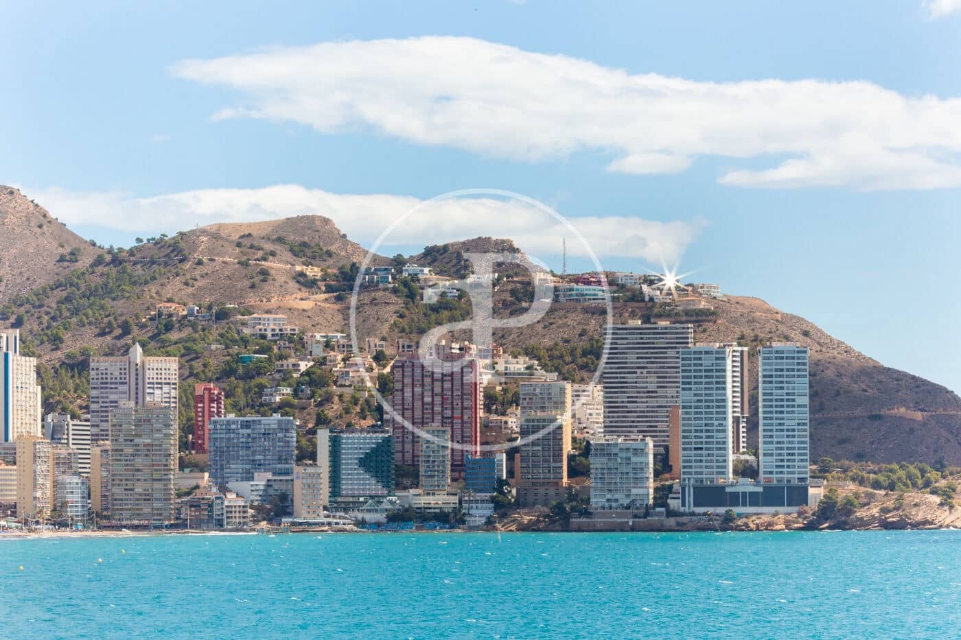 2 bedroom Apartment for sale in Benidorm with pool - € 424,500 (Ref: 9637693)