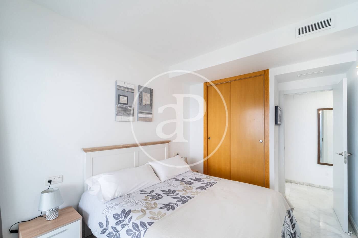 2 bedroom Apartment for sale in Benidorm with pool - € 424,500 (Ref: 9637693)