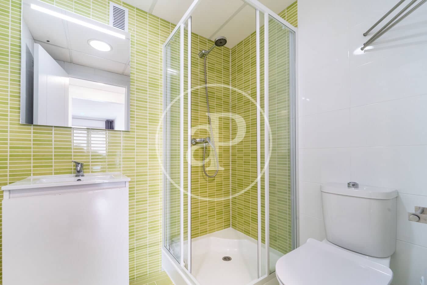 2 bedroom Apartment for sale in Benidorm with pool - € 424,500 (Ref: 9637693)