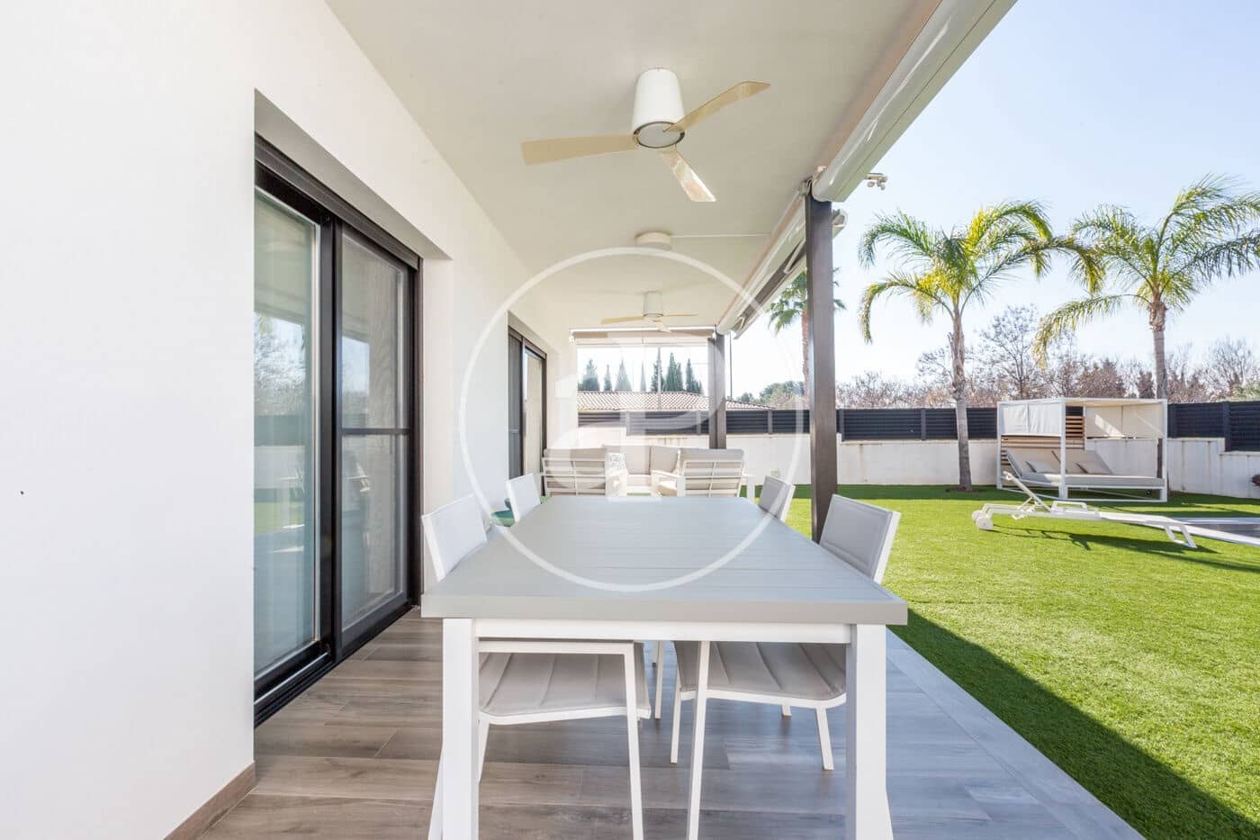 4 slaapkamer Villa te koop in San Antonio de Benageber met zwembad - € 1.499.000 (Ref: 9637694)