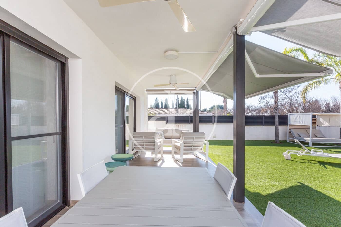 4 slaapkamer Villa te koop in San Antonio de Benageber met zwembad - € 1.499.000 (Ref: 9637694)