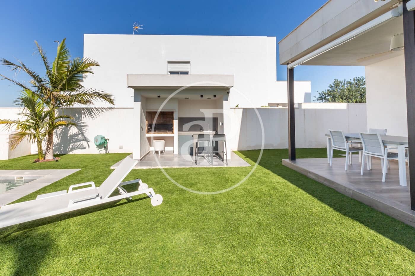 4 slaapkamer Villa te koop in San Antonio de Benageber met zwembad - € 1.499.000 (Ref: 9637694)