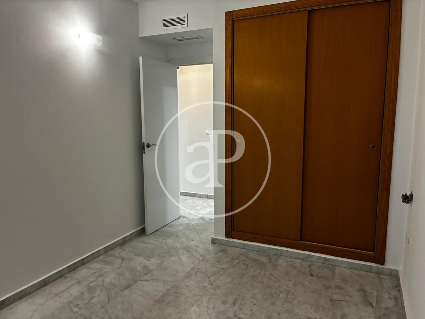 2 bedroom Apartment for sale in Benidorm with pool - € 395,000 (Ref: 9637695)