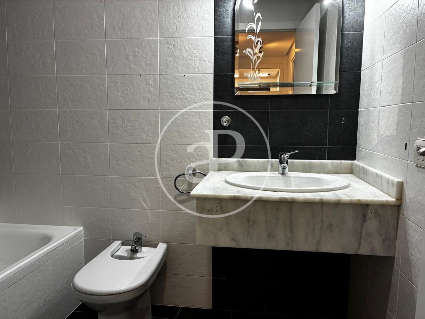 2 bedroom Apartment for sale in Benidorm with pool - € 395,000 (Ref: 9637695)