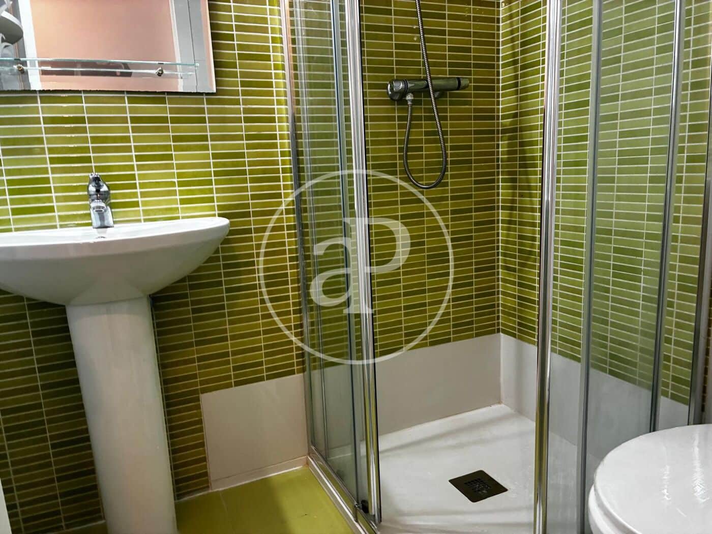 2 bedroom Apartment for sale in Benidorm with pool - € 395,000 (Ref: 9637695)