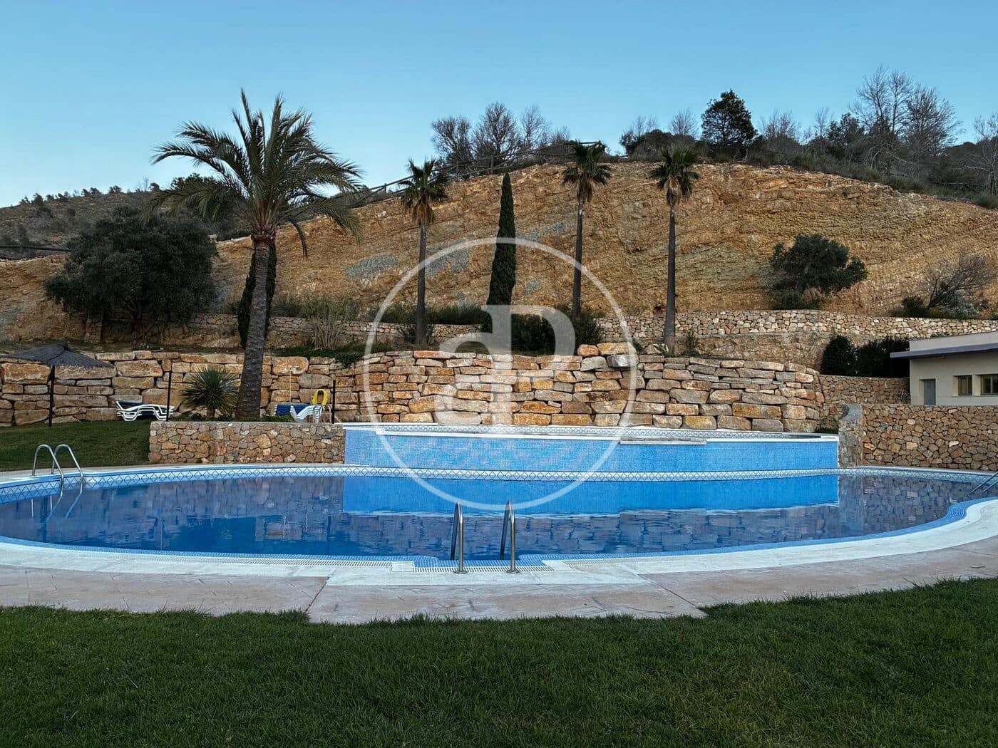 2 bedroom Apartment for sale in Benidorm with pool - € 395,000 (Ref: 9637695)