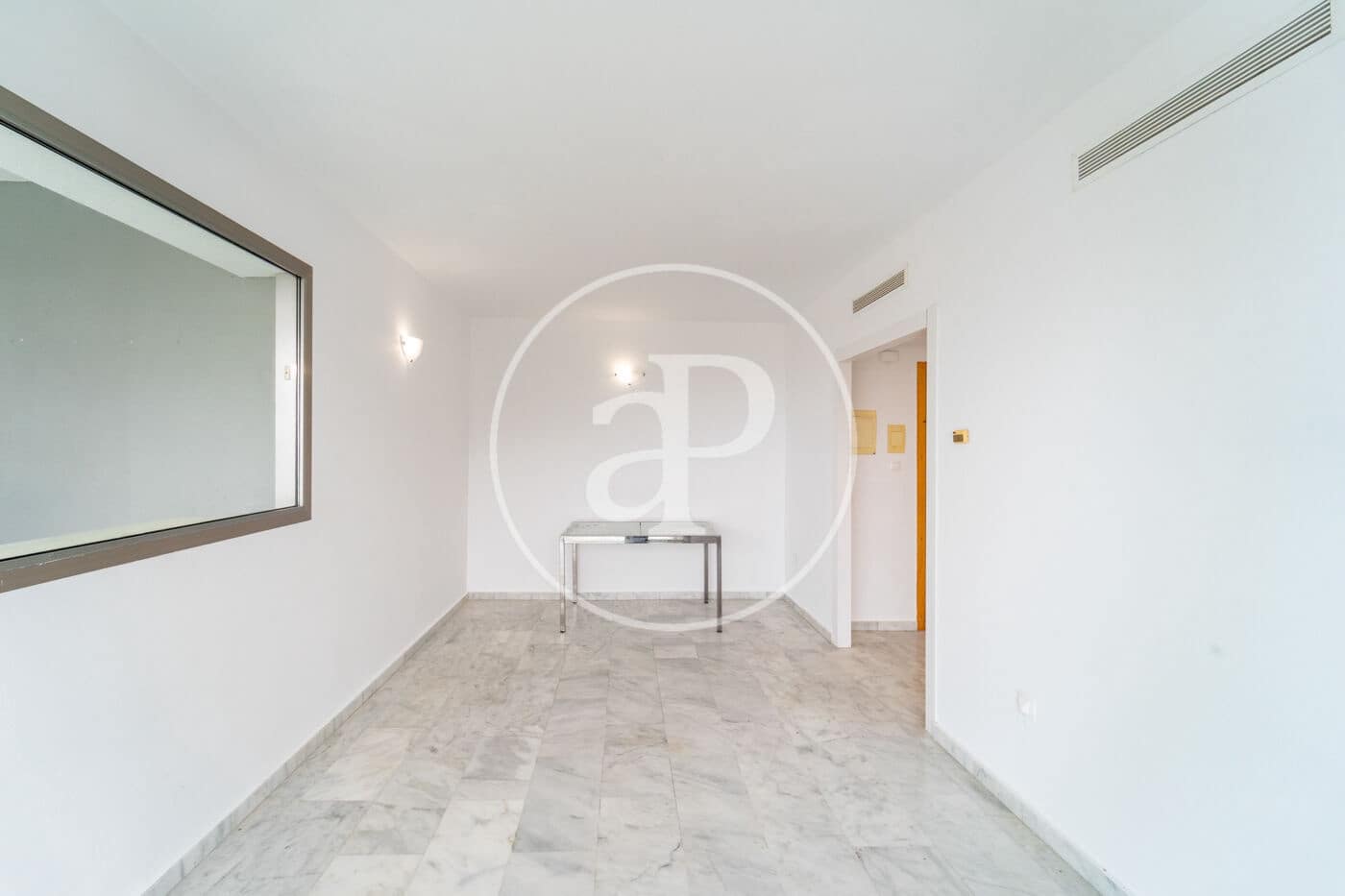 2 bedroom Apartment for sale in Benidorm with pool - € 395,000 (Ref: 9637695)