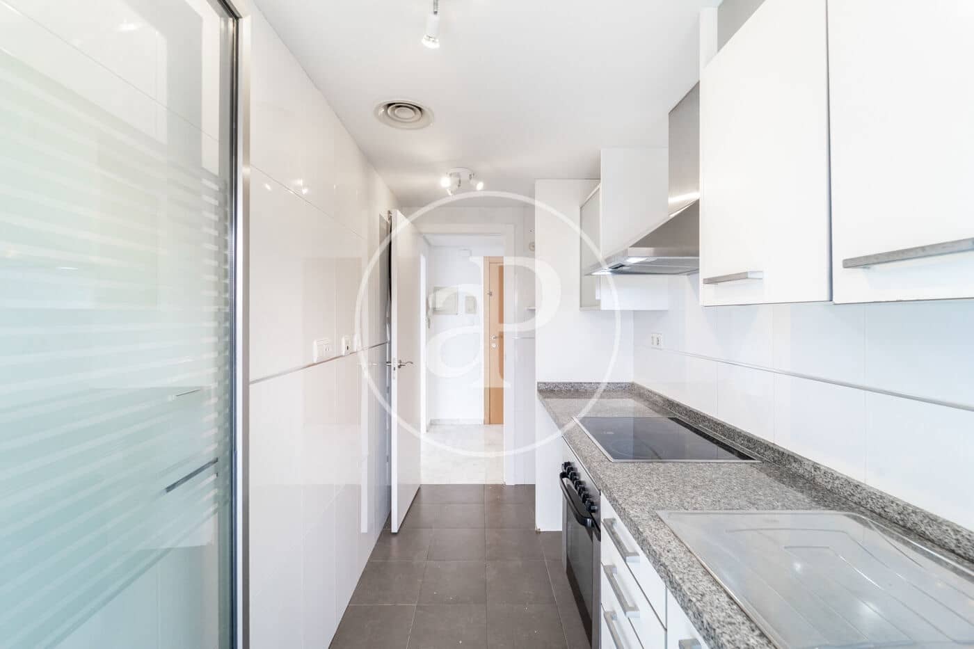 2 bedroom Apartment for sale in Benidorm with pool - € 395,000 (Ref: 9637695)