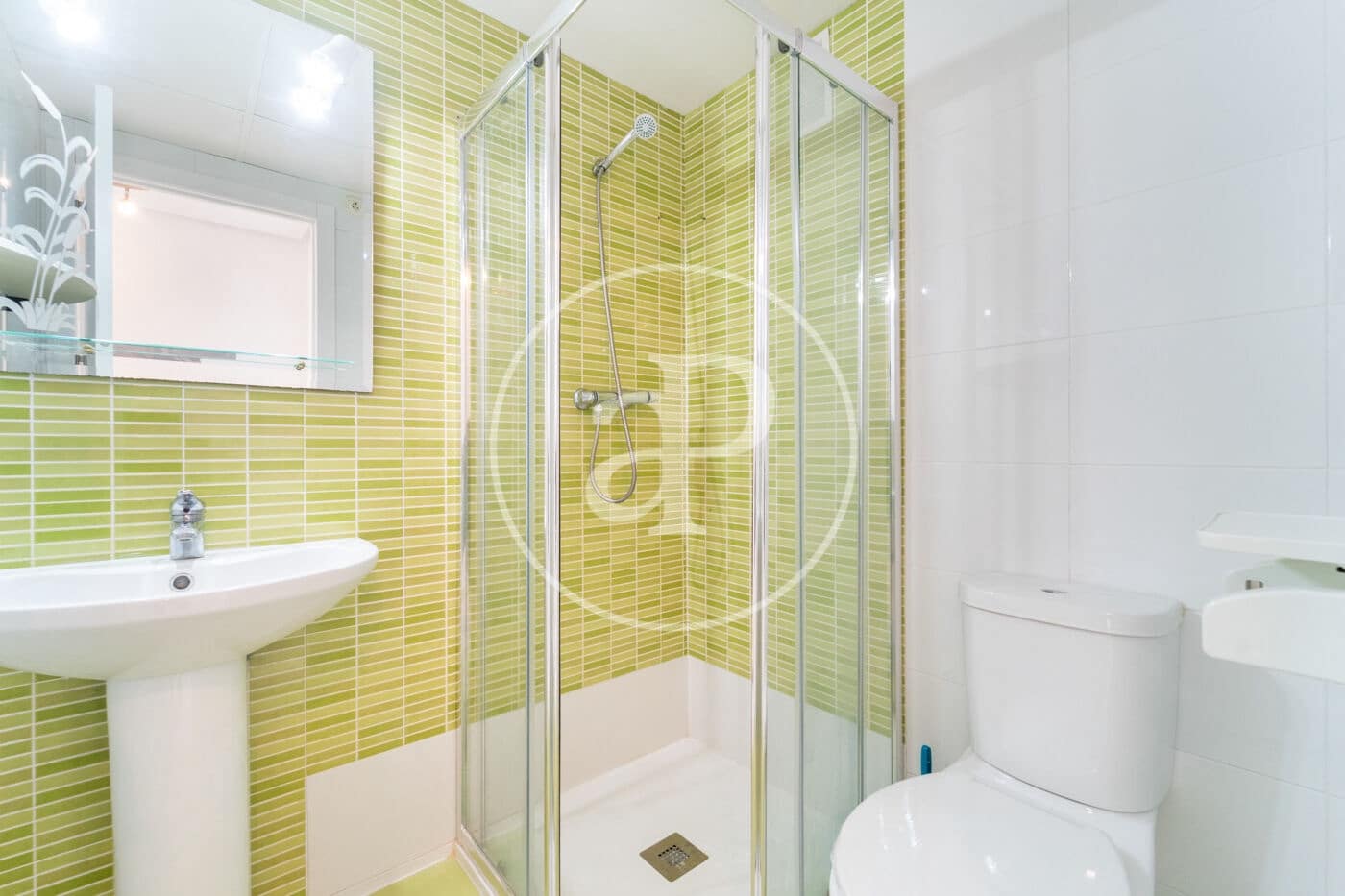 2 bedroom Apartment for sale in Benidorm with pool - € 395,000 (Ref: 9637695)