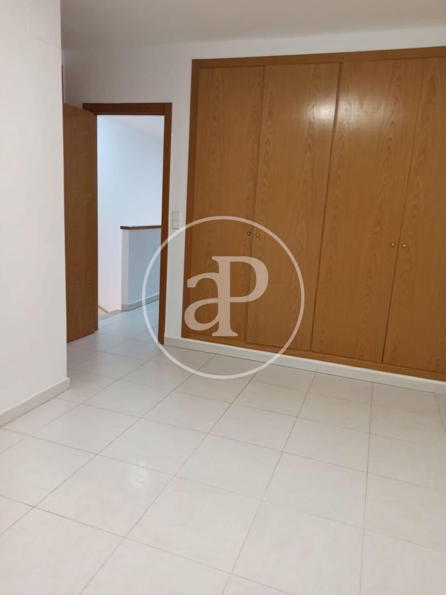 3 quarto Apartamento para arrendar em Almenara com piscina - 1 500 € (Ref: 9645111)