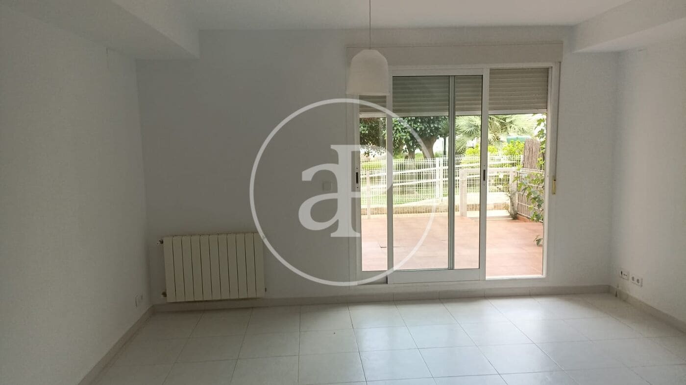 3 quarto Apartamento para arrendar em Almenara com piscina - 1 500 € (Ref: 9645111)