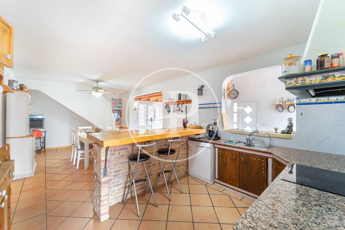 5 bedroom Villa for sale in Muchamiel / Mutxamel with pool - € 498,000 (Ref: 9645113)