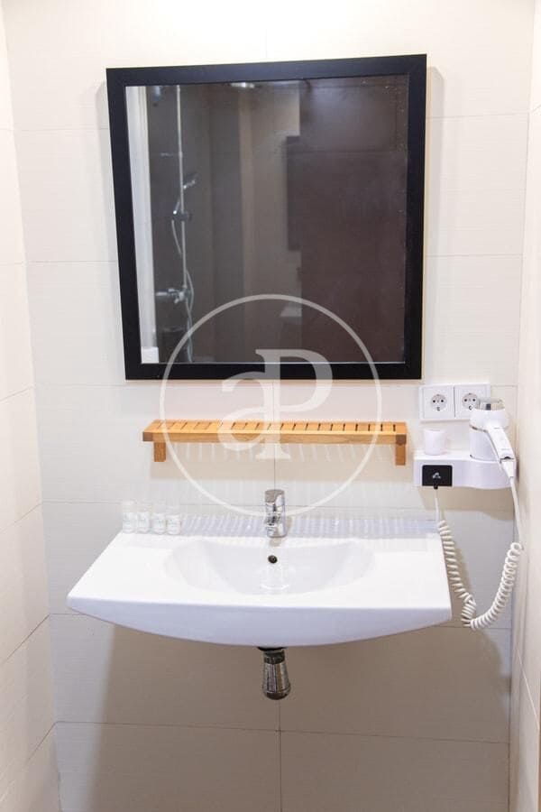 Apartamento de 2 habitaciones en València ciudad en alquiler - 1.500 € (Ref: 9648251)