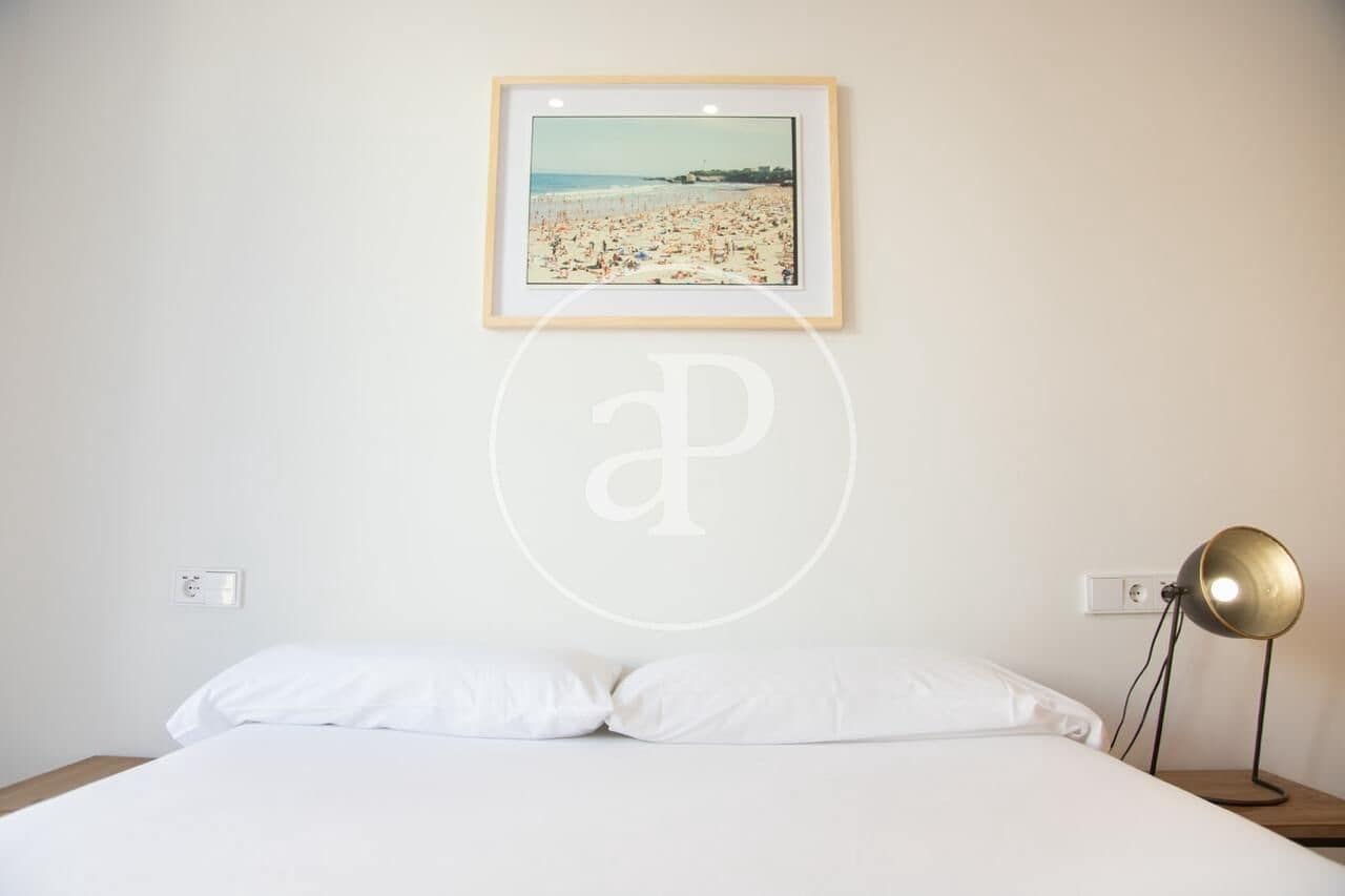 Apartamento de 2 habitaciones en València ciudad en alquiler - 1.500 € (Ref: 9648251)