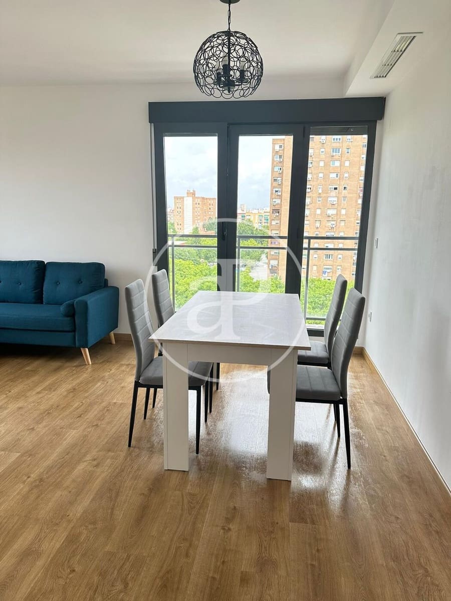Apartamento de 3 habitaciones en València ciudad en alquiler con piscina - 2.500 € (Ref: 9648253)