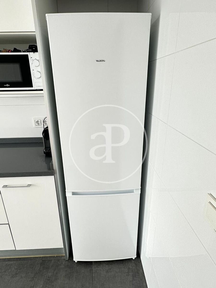 Apartamento de 3 habitaciones en València ciudad en alquiler con piscina - 2.500 € (Ref: 9648253)