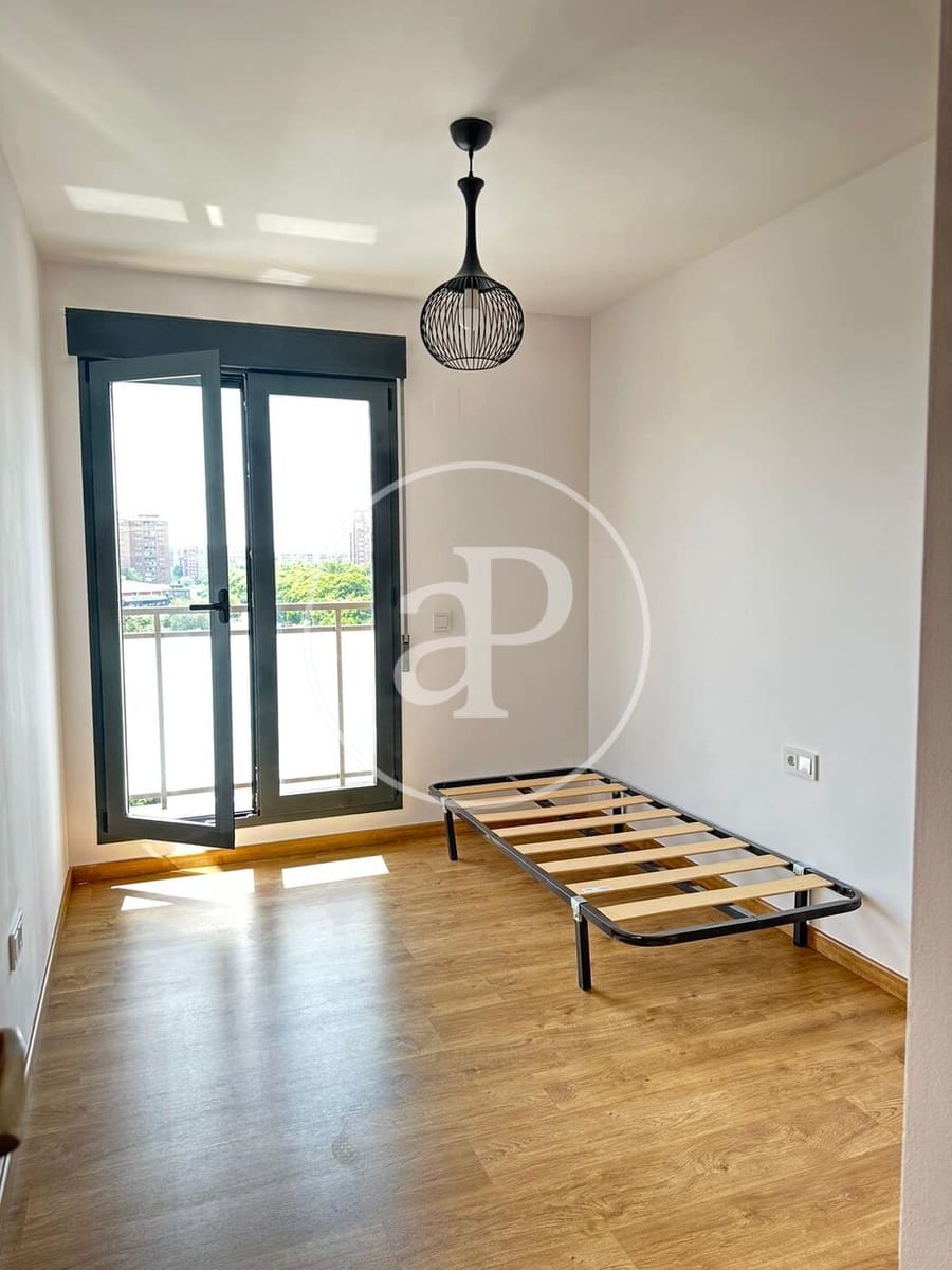 Apartamento de 3 habitaciones en València ciudad en alquiler con piscina - 2.500 € (Ref: 9648253)
