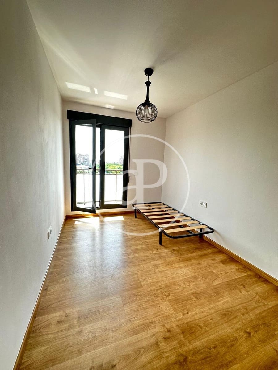Apartamento de 3 habitaciones en València ciudad en alquiler con piscina - 2.500 € (Ref: 9648253)