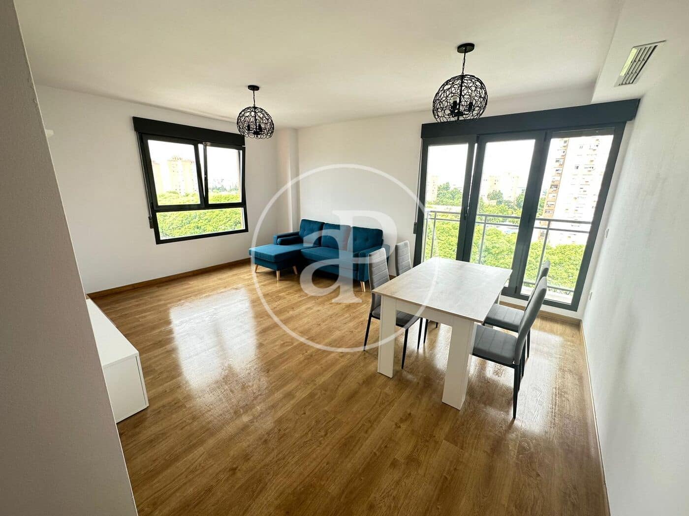 Apartamento de 3 habitaciones en València ciudad en alquiler con piscina - 2.500 € (Ref: 9648253)