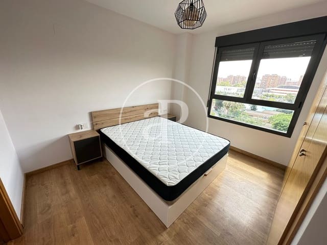 Apartamento de 3 habitaciones en Mont-Olivet, València ciudad en alquiler con piscina - 2.500 € (Ref: 9648253)