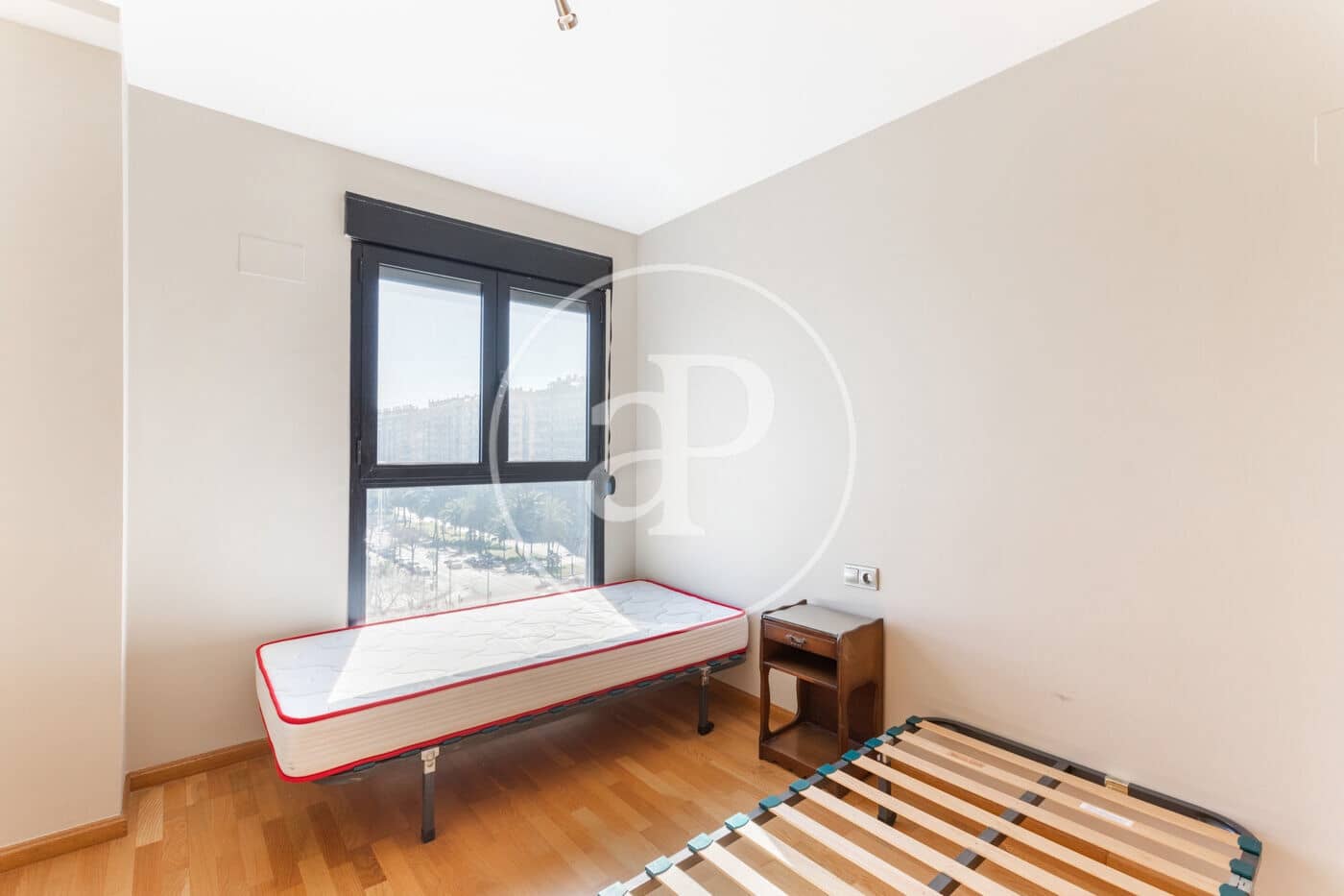 2 soverom Leilighet til leie i Valencia by med svømmebasseng - € 1 500 (Ref: 9652097)