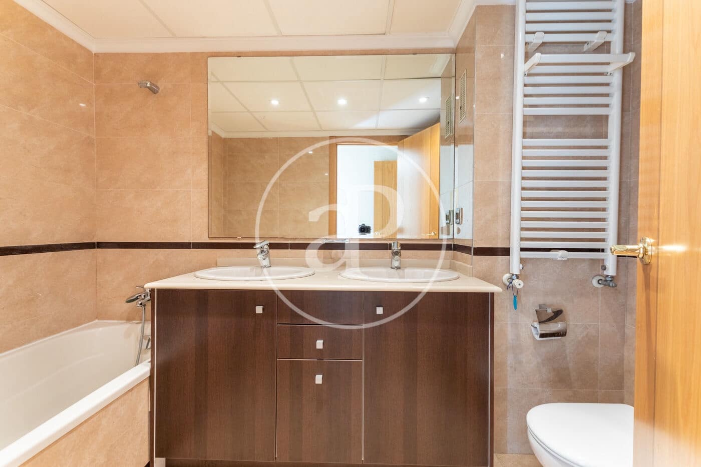 2 soverom Leilighet til leie i Valencia by med svømmebasseng - € 1 500 (Ref: 9652097)