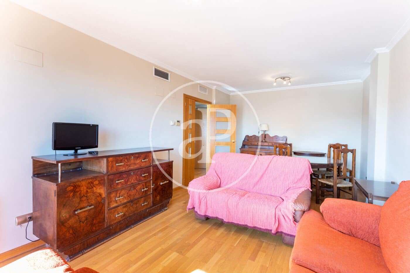 2 soverom Leilighet til leie i Valencia by med svømmebasseng - € 1 500 (Ref: 9652097)