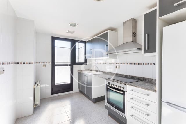 2 soverom Leilighet til leie i La Creu del Grau, Valencia by med svømmebasseng - € 1 500 (Ref: 9652097)